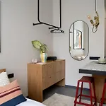 Corner Hotel 4*