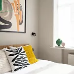 Corner Hotel 4*