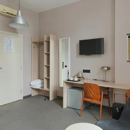 Corner 3*