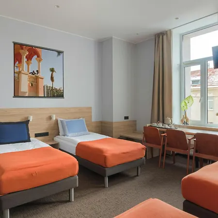 Hotel Corner 3*