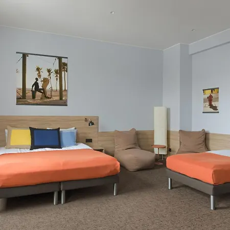 Corner Hotel VNO