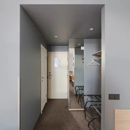 Corner 3*