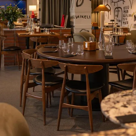 Corner Hotel 3*